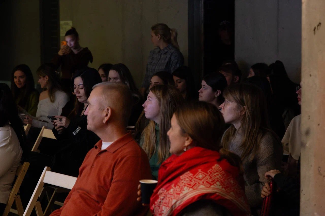 Фото публикации «Люба Тепцова в гостях у МОА» — МОА